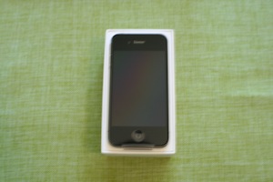 iPhone4 still in the box